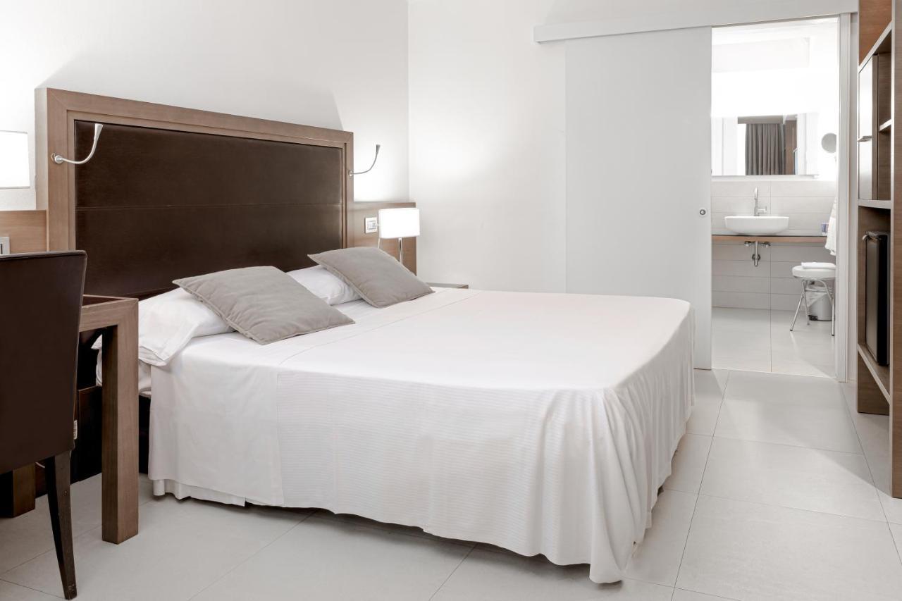 Hotel Poli Castelnovo di Sotto المظهر الخارجي الصورة